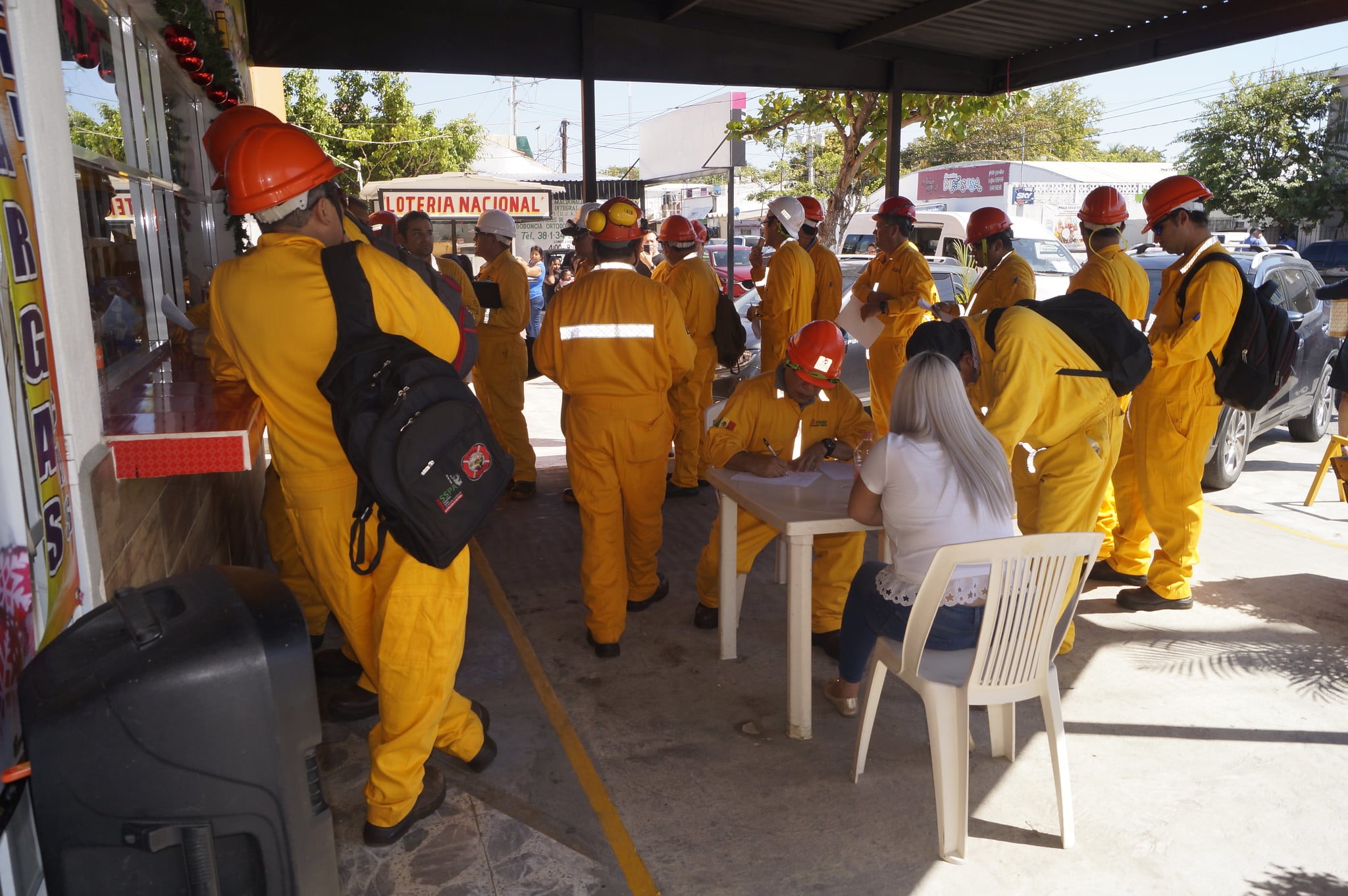 Trabajadores exigen seguridad ante asaltos en plataformas en Campeche