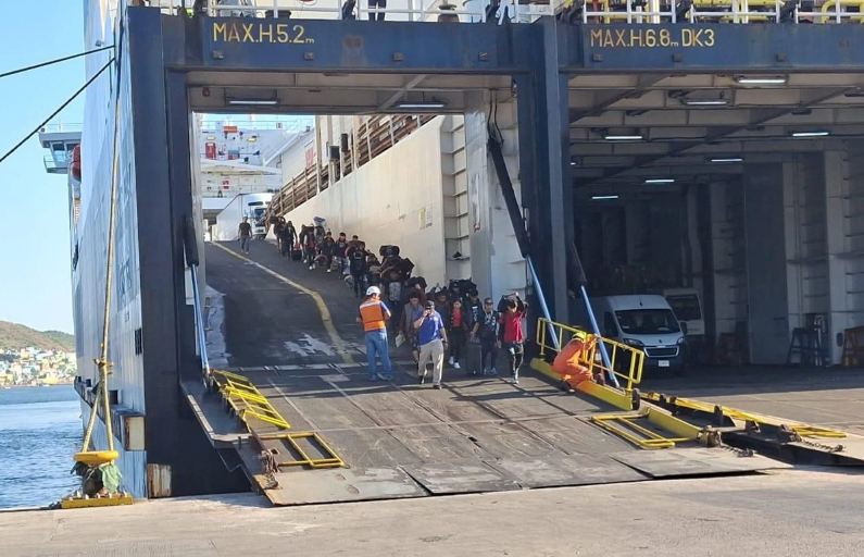 Rescatan en Sinaloa a 28 jóvenes antes de ser víctimas de explotación laboral; ya se investiga el caso: Sheinbaum