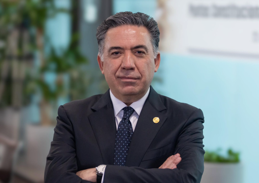 Inzunza, el senador incómodo