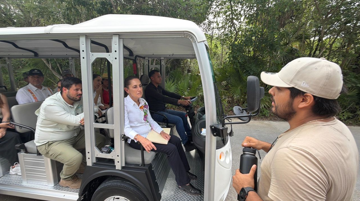 Sheinbaum escucha problemáticas de los habitantes de Tulum