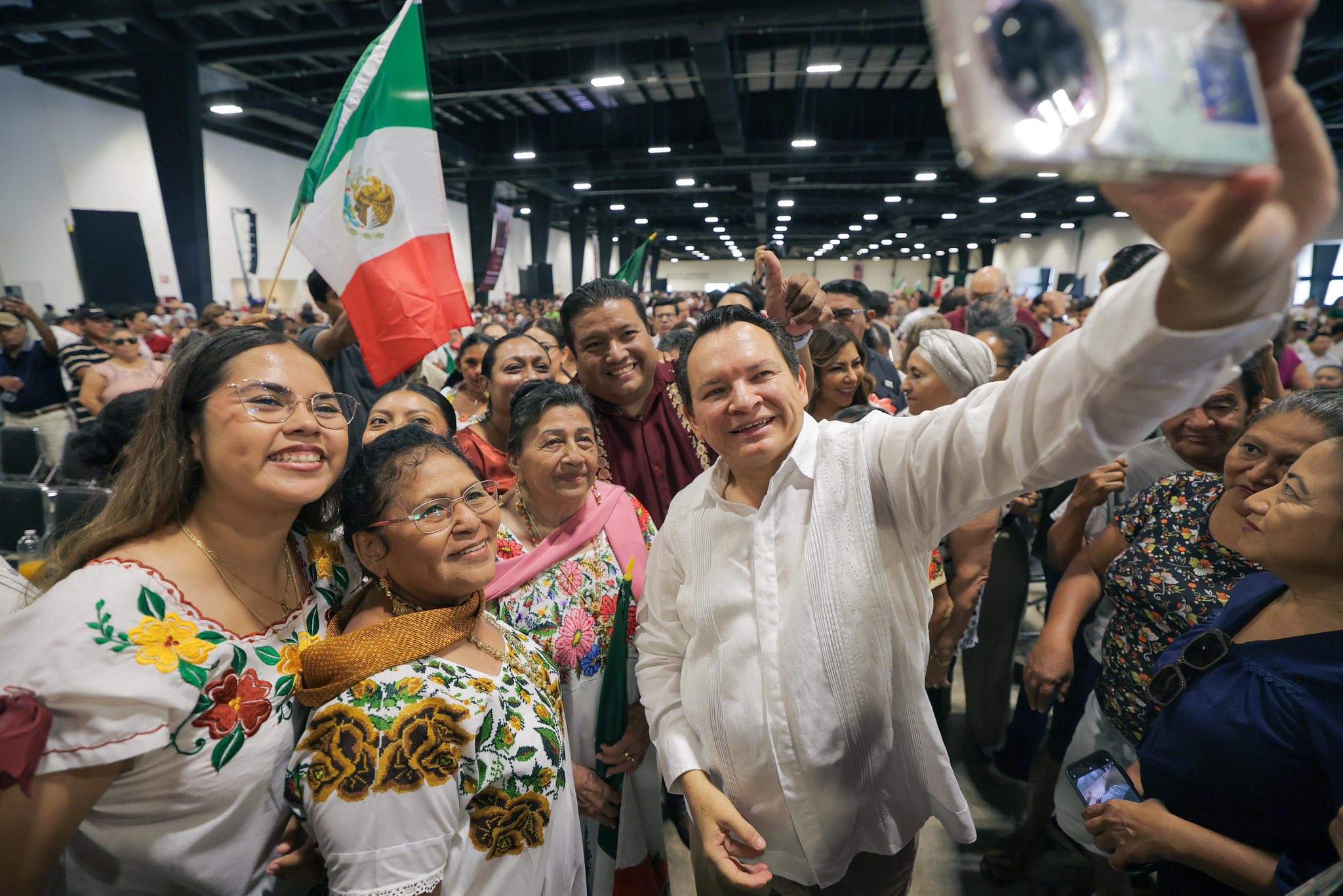 Díaz Mena celebra desde Yucatán segundo aniversario del triunfo electoral de Sheinbaum