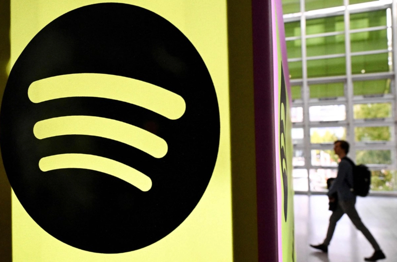 Universal Music venderá la mitad de su participación en Spotify