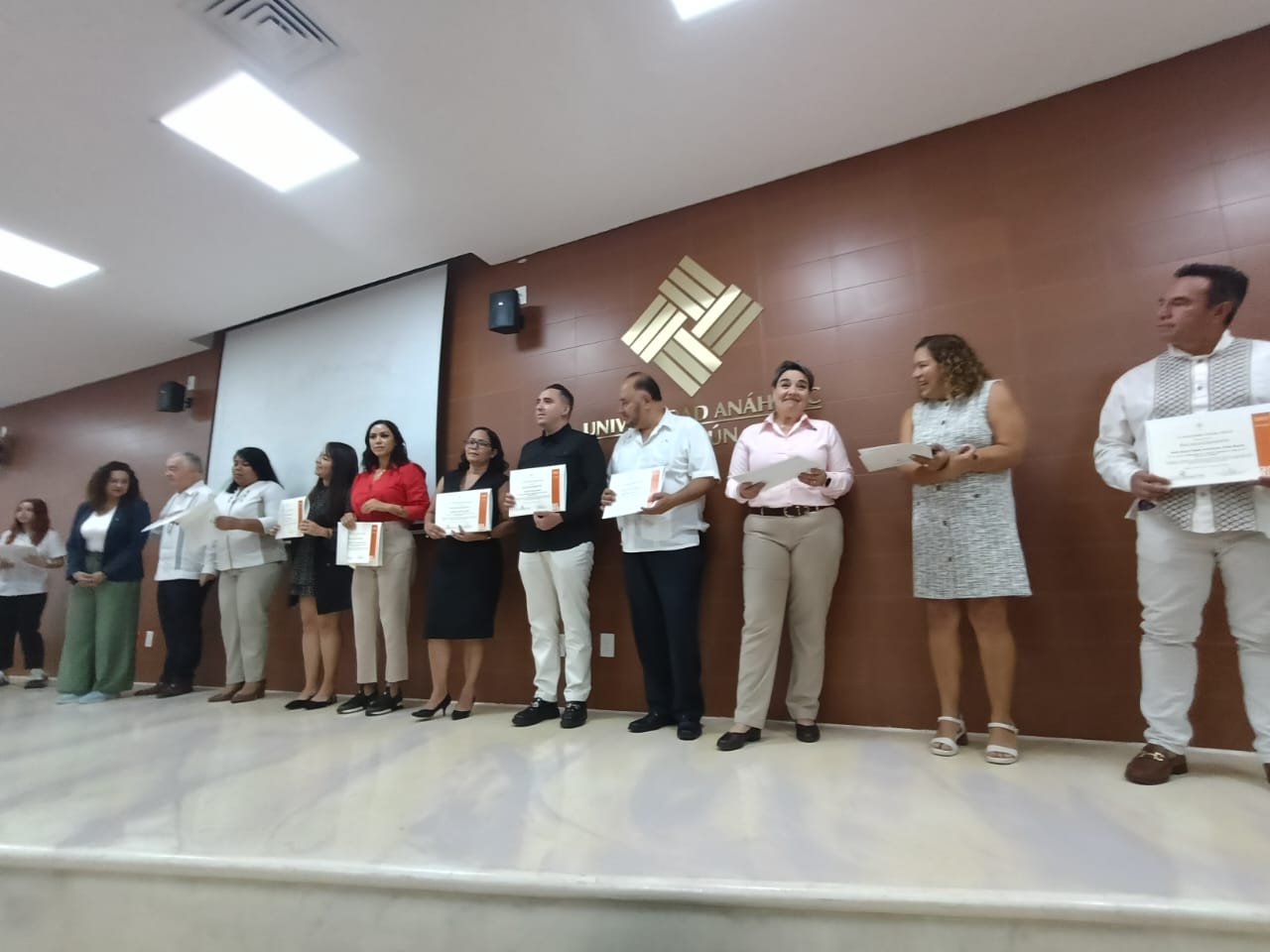 Trabajadores de la hotelería en Cancún están satisfechos con su trabajo, revela estudio