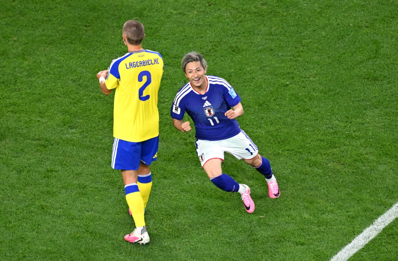 Japón y Suecia empatan 1-1 y ambos avanzan a la ronda eliminatoria del Mundial de Futbol