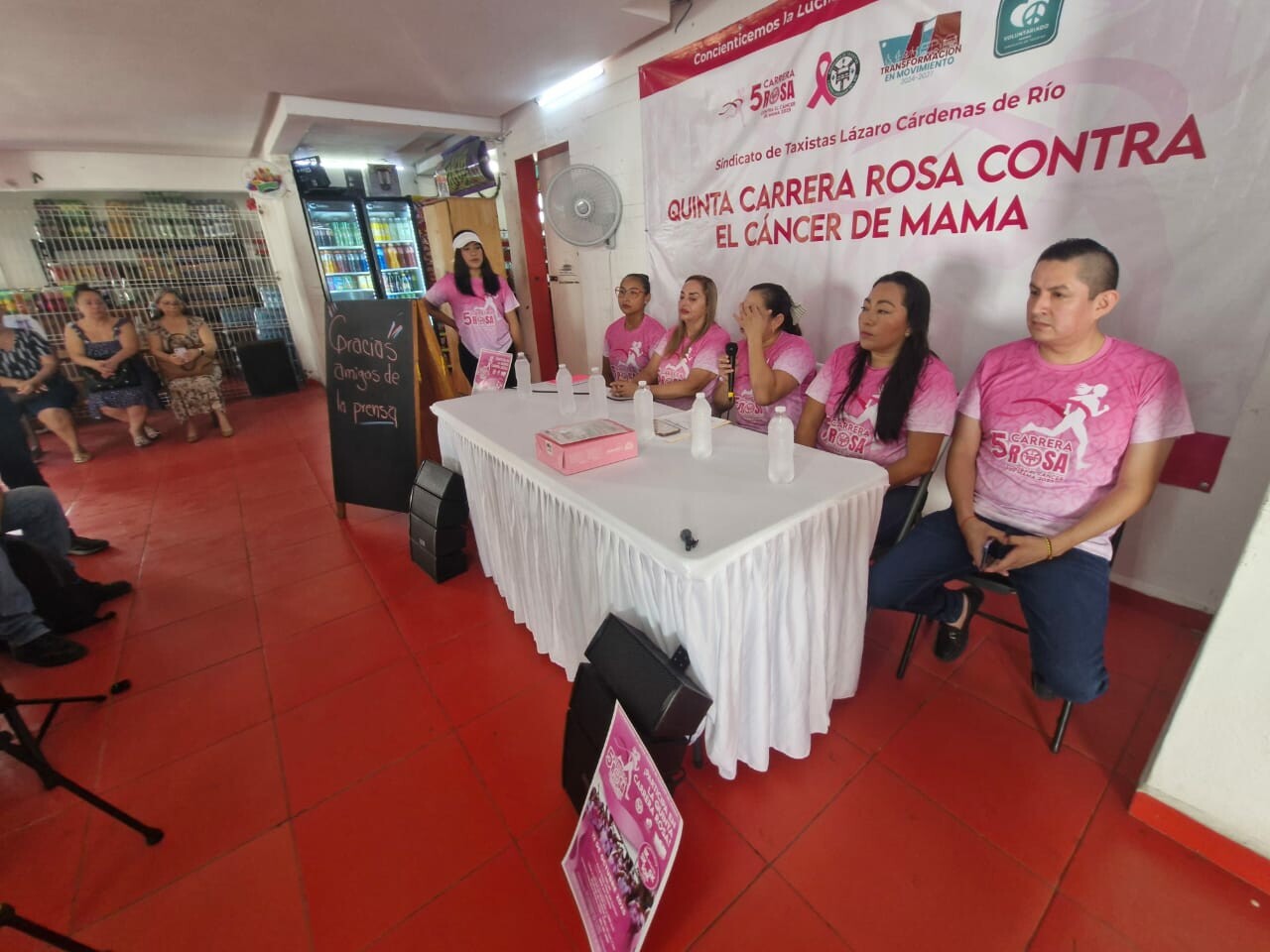 Taxistas de Playa del Carmen anuncian la Carrera Rosa 2025