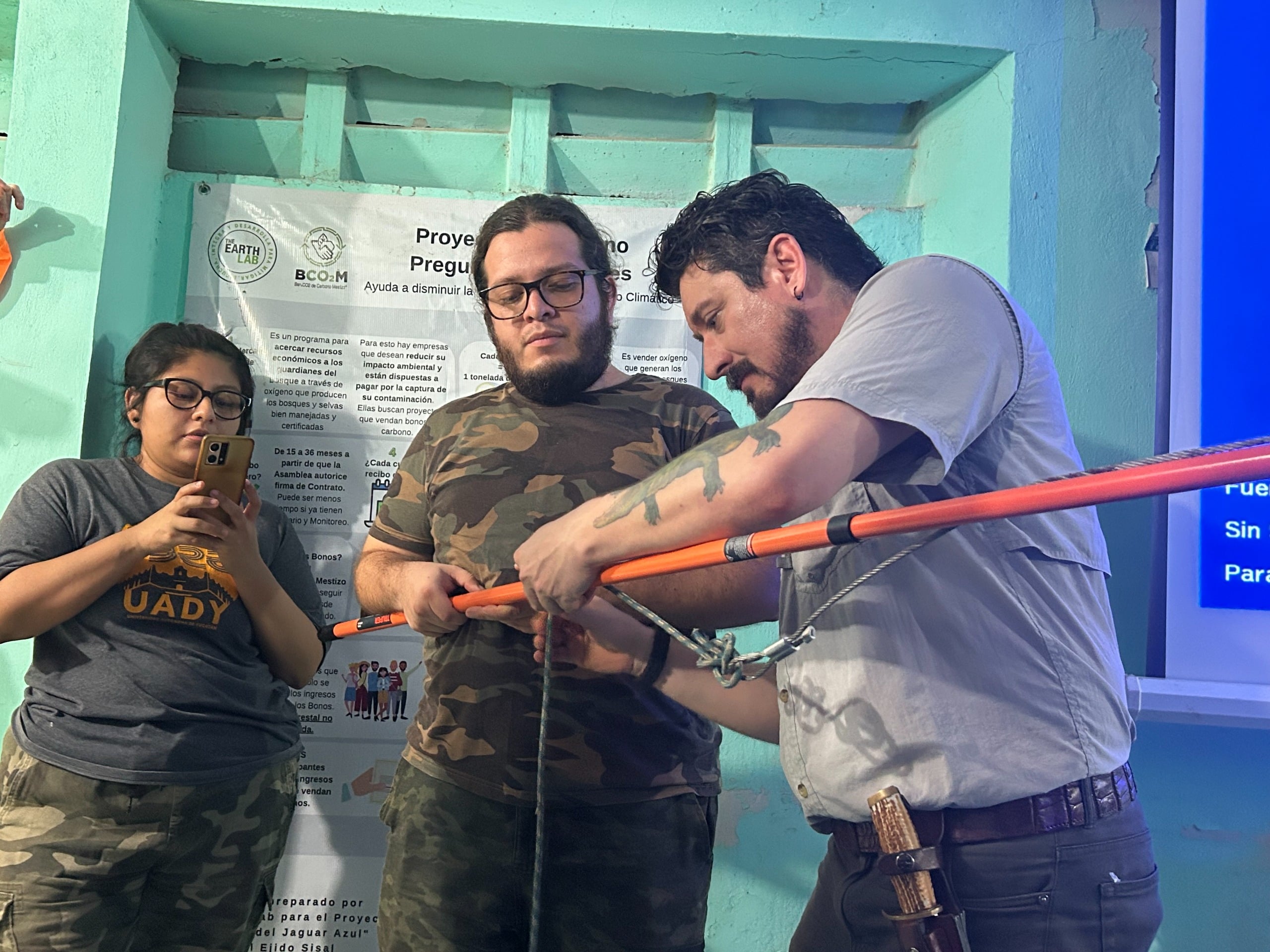 Capacitan a pobladores de Sisal y Hunucmá en protocolos de manejo de cocodrilos