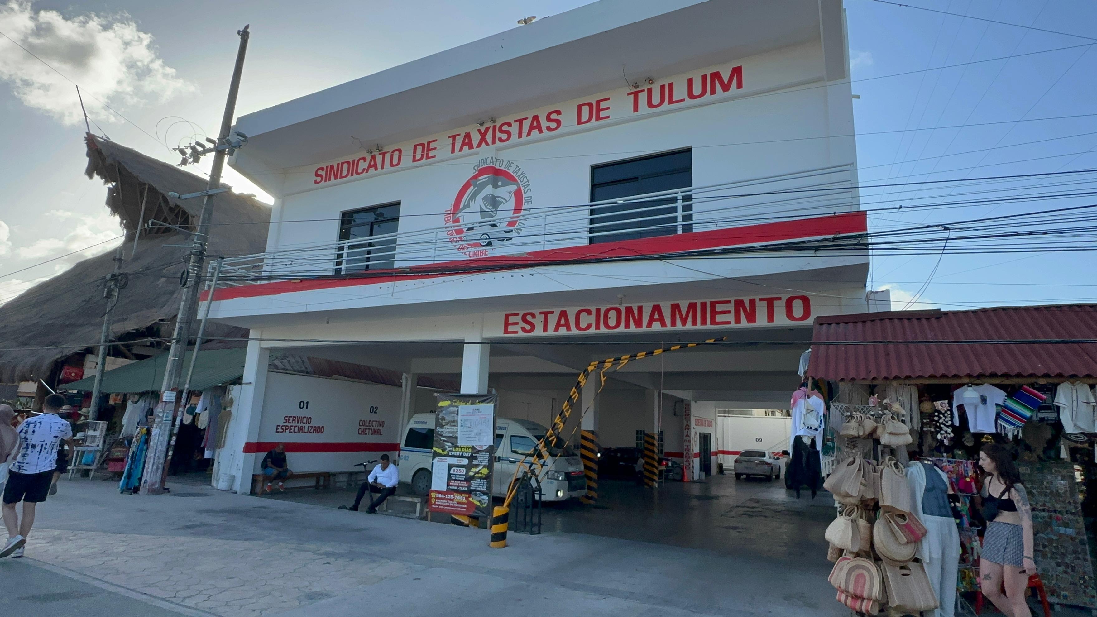 Taxistas de Tulum esperan que este mes les aprueben incremento a sus tarifas