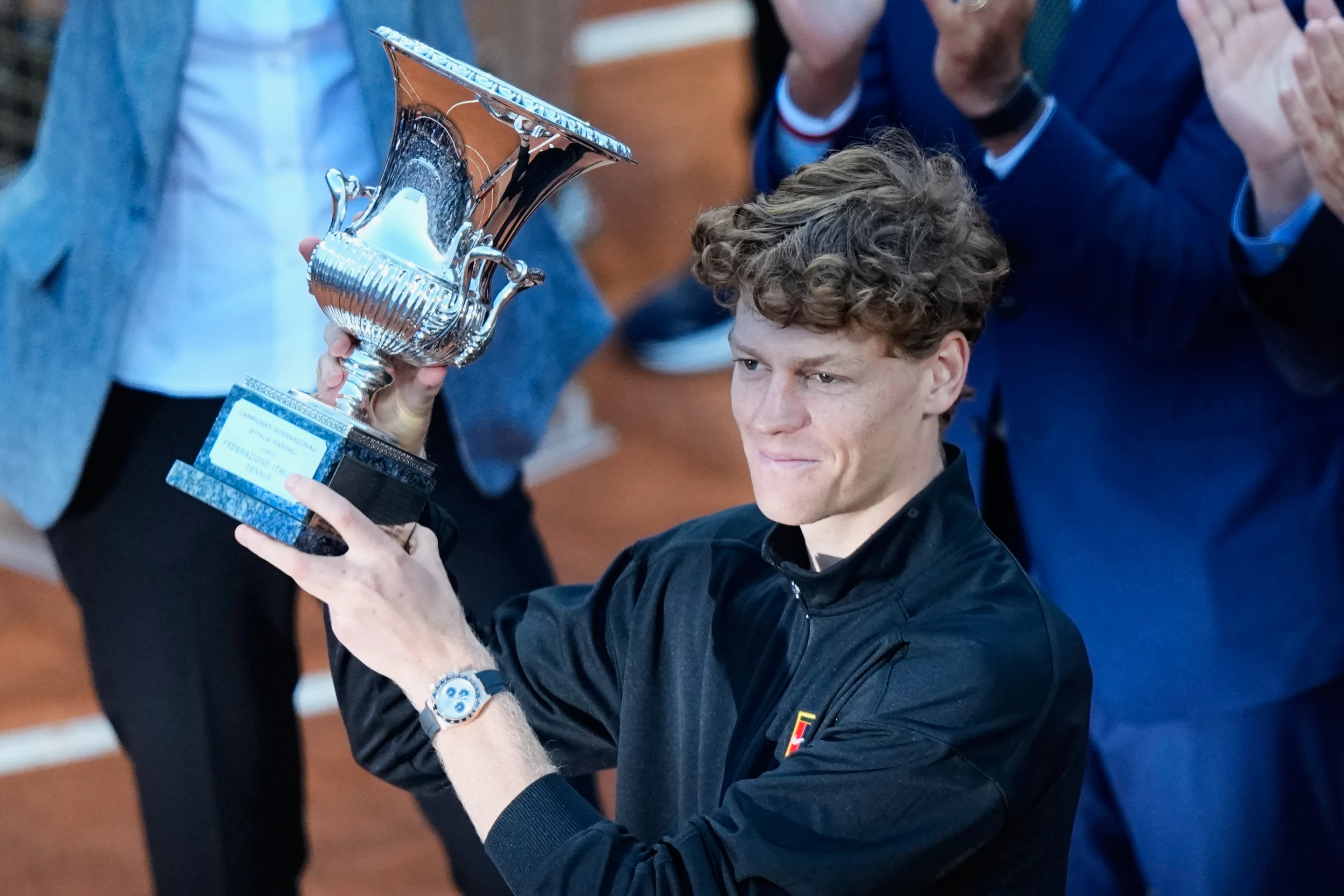 Sinner conquista el Abierto de Italia e iguala una proeza de Djokovic en torneos Masters
