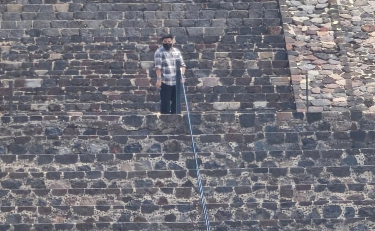 Disparos en Teotihuacán desatan miedo entre turistas; 15 personas cayeron de la pirámide al huir