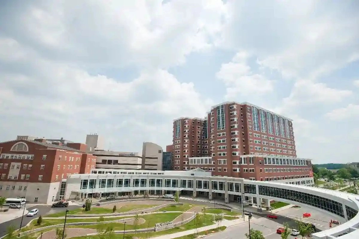 Tiroteo en Universidad Estatal de Kentucky deja varios heridos; hay un detenido