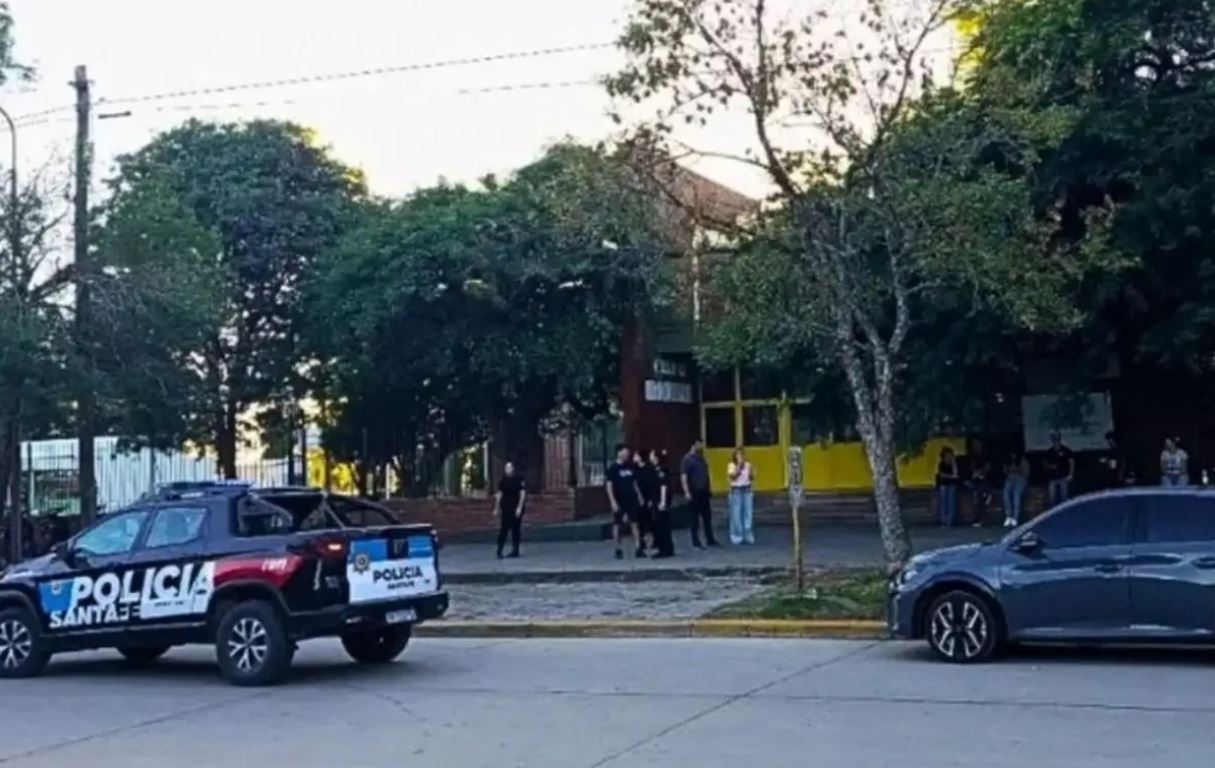 Tiroteo en escuela de Argentina deja un estudiante muerto y varios heridos