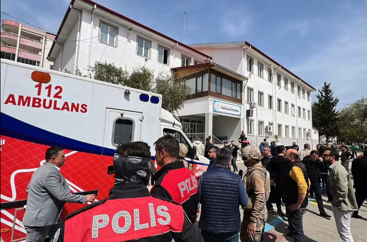 Tiroteo en escuela de Turquía deja nueve muertos y 13 heridos; tres en estado crítico