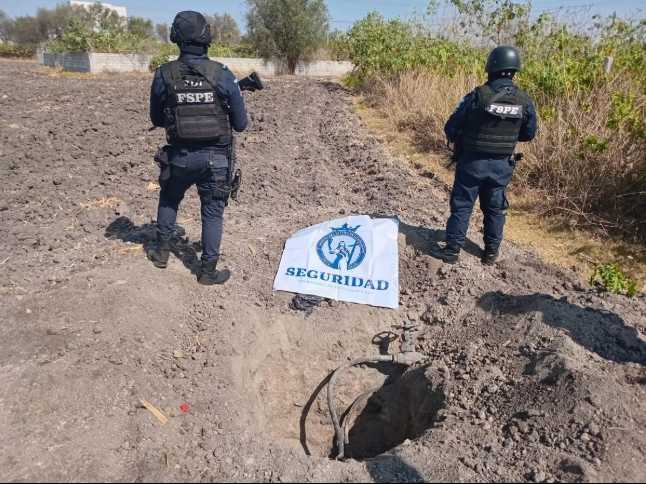 Aseguran en Celaya 40 mil litros de 'huachicol' y toma clandestina
