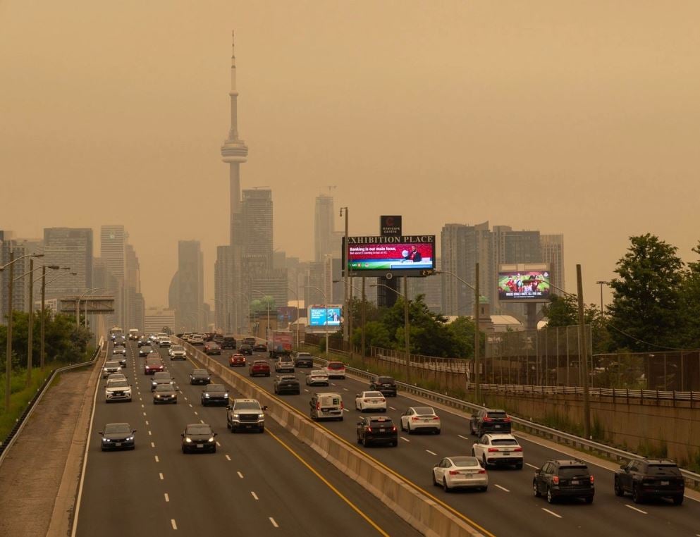 Ejército de Canadá evacua a comunidad en Ontario por incendios forestales; esperan impacto mínimo para final del Mundial