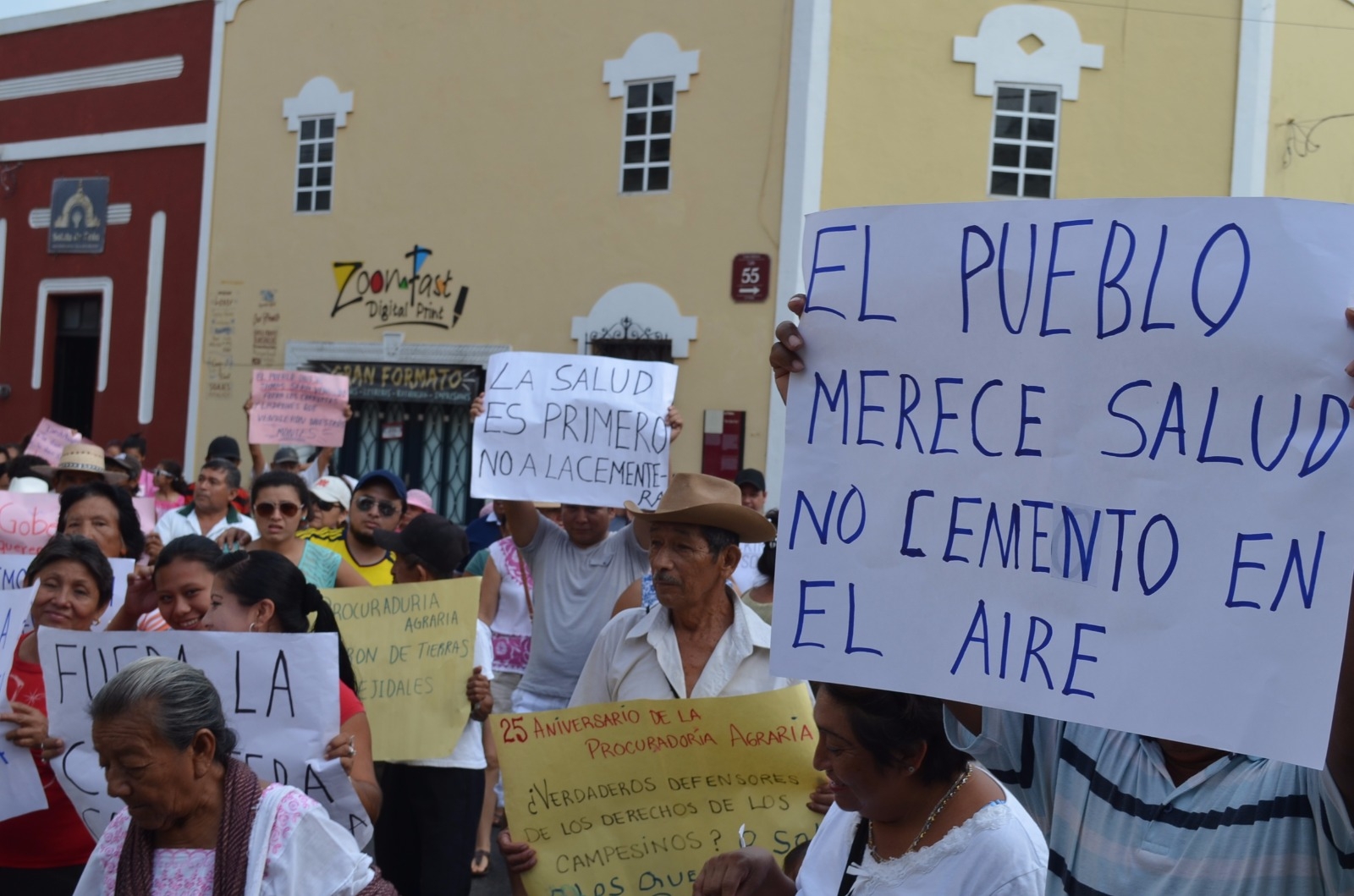 Dos marchas en el Día del Trabajo