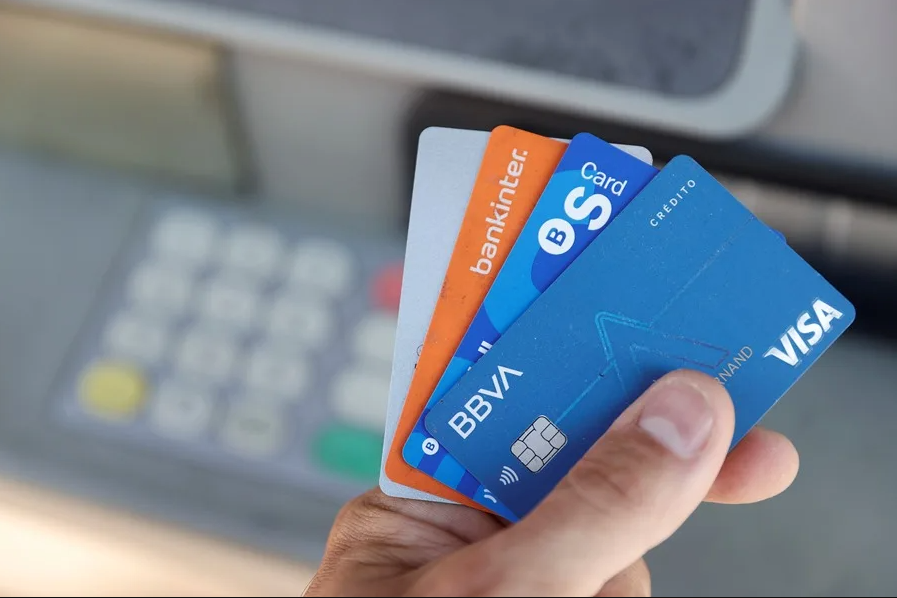 Adiós a las tarjetas no solicitadas: Diputados aprueban cancelación digital/telefónica