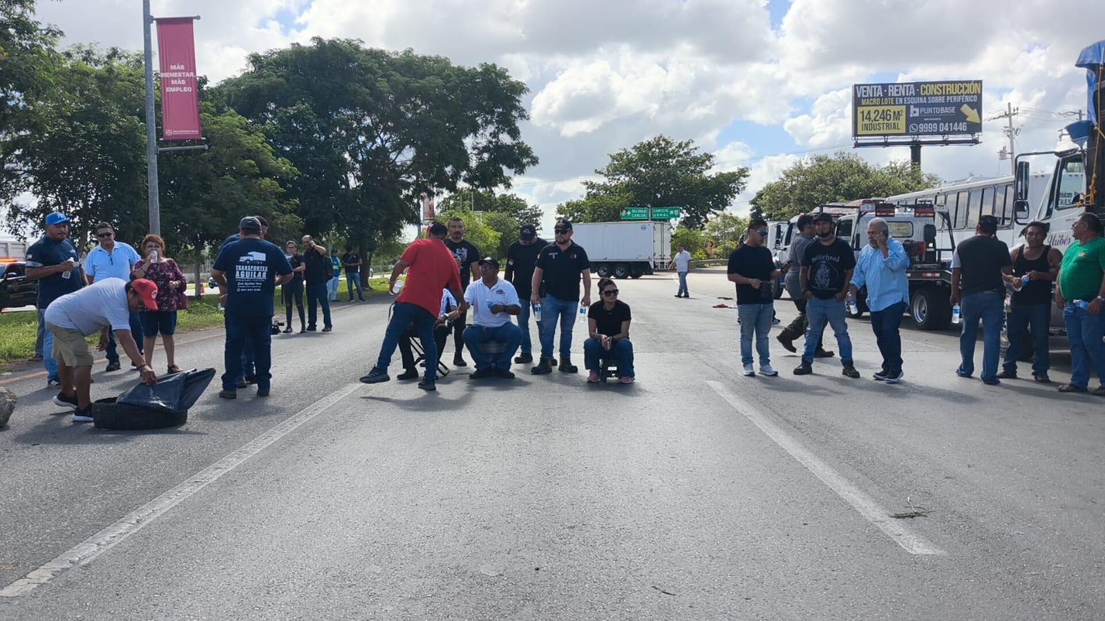 Yucatán: Operadores de unidades de carga se suman al Paro Nacional de Transportistas
