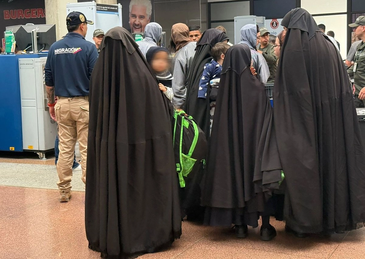 Tras rescate de 17 niños, Colombia expulsa a miembros de secta judía Lev Tahor