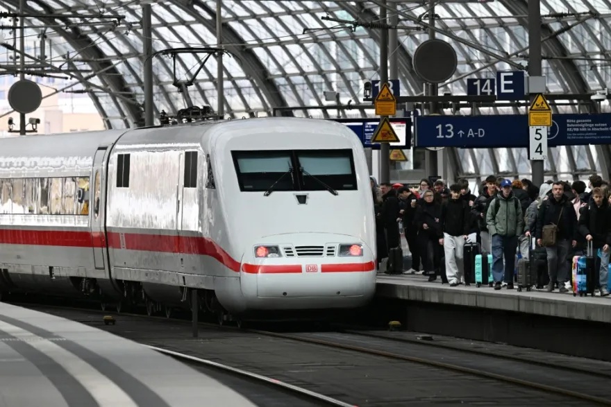 Varios heridos en Alemania luego de que un hombre detonara pirotecnia en un tren de alta velocidad