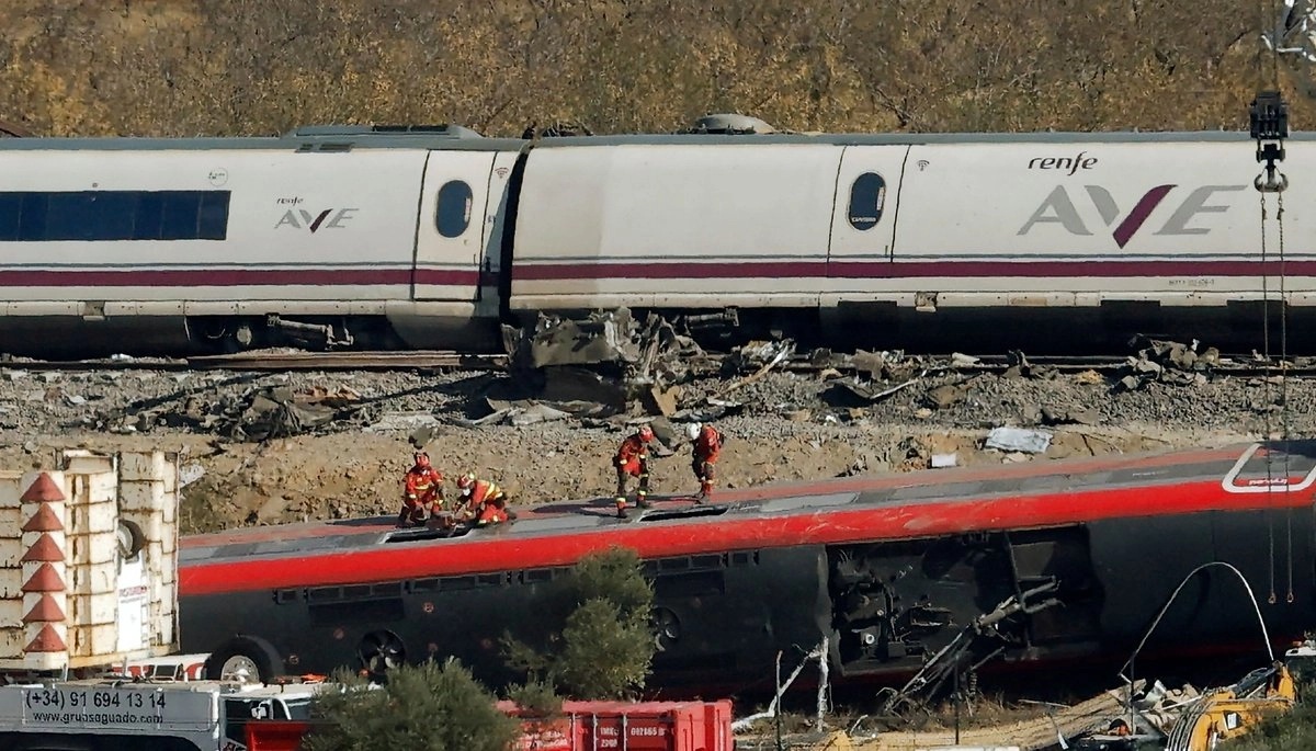 Reportan un mexicano desaparecido en el choque de trenes en Toledo, España
