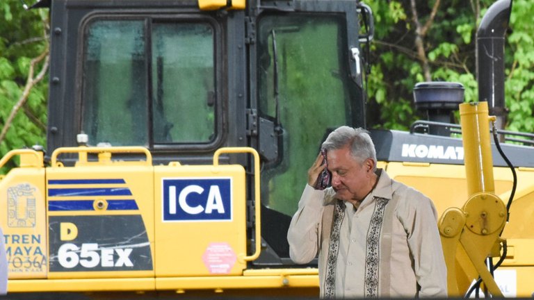 Financiamiento a Tren Maya, condicionado a tasa: AMLO