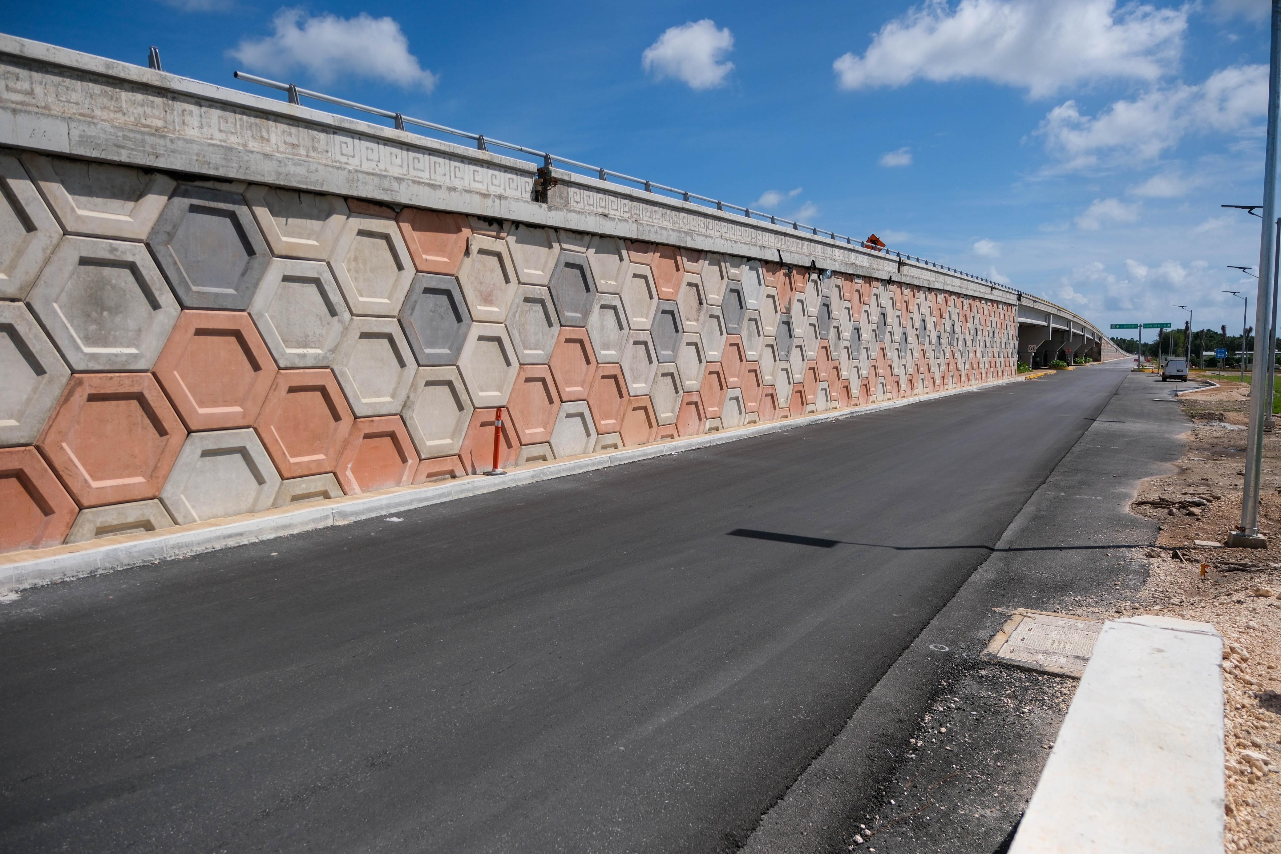 Llevan 92 por ciento de avance las vialidades para acceder a la estación Tren Maya Cancún Aeropuerto