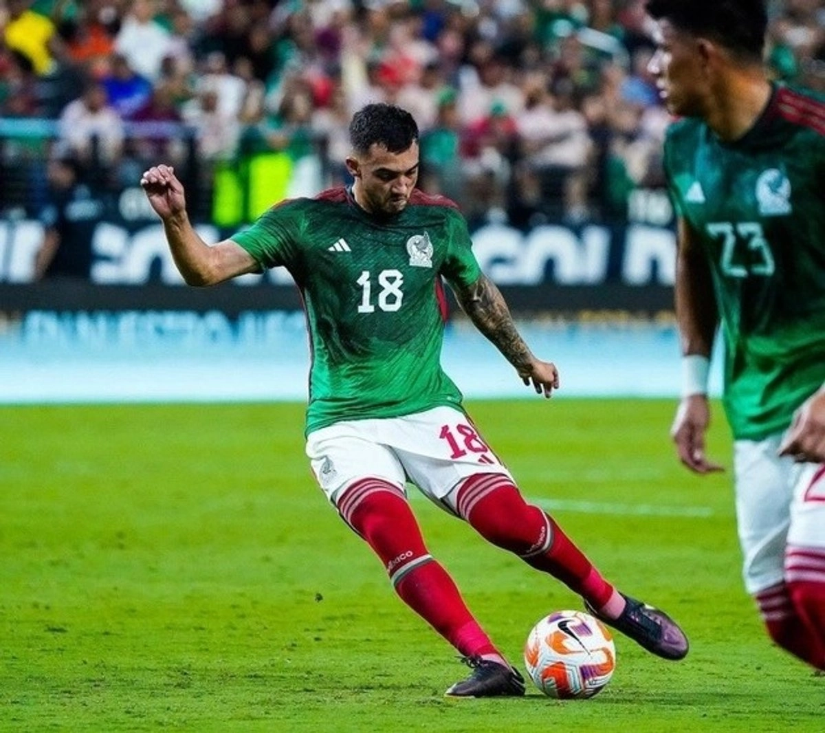 César Montes y Luis Chávez se unen a la concentración del Tri rumbo al mundial