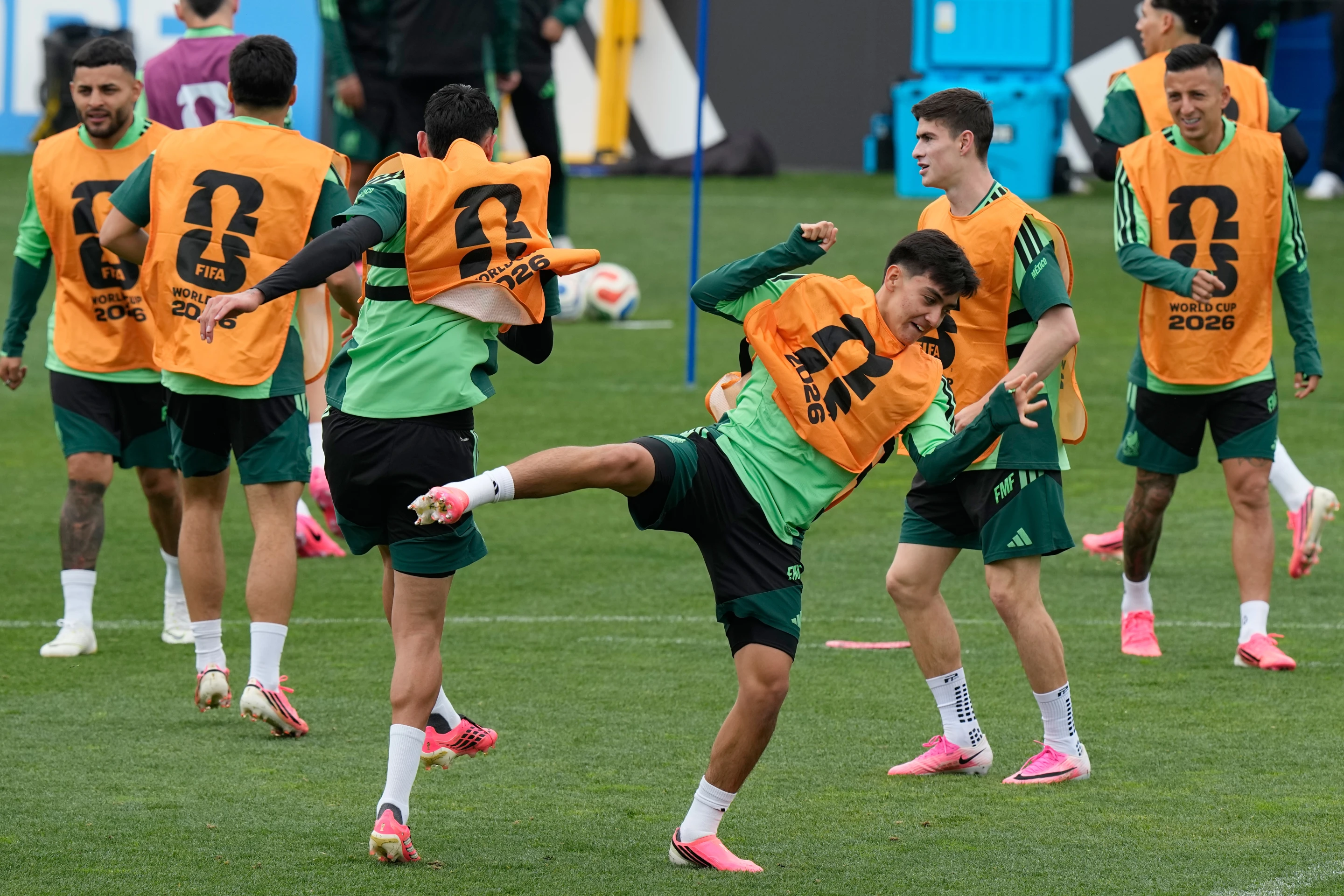 México abre su tercer Mundial como local ante Sudáfrica, inversa del duelo inaugural de 2010