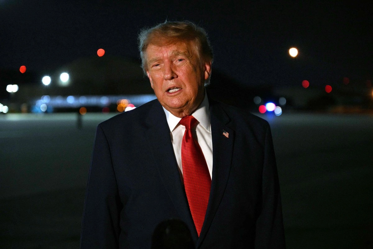 Trump confirma que huyó del Air Force One en un contenedor de catering por amenaza de Irán