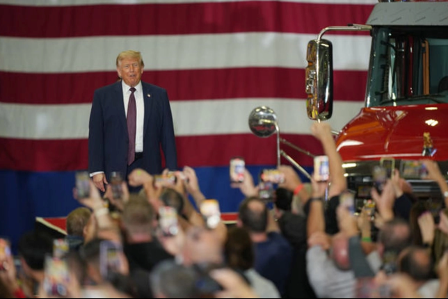 Jueza de EU impide que gobierno de Trump exija la prueba de ciudadanía para votar