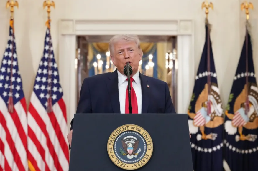 Trump revive graves denuncias de fraude electoral antes de comicios de noviembre en EU