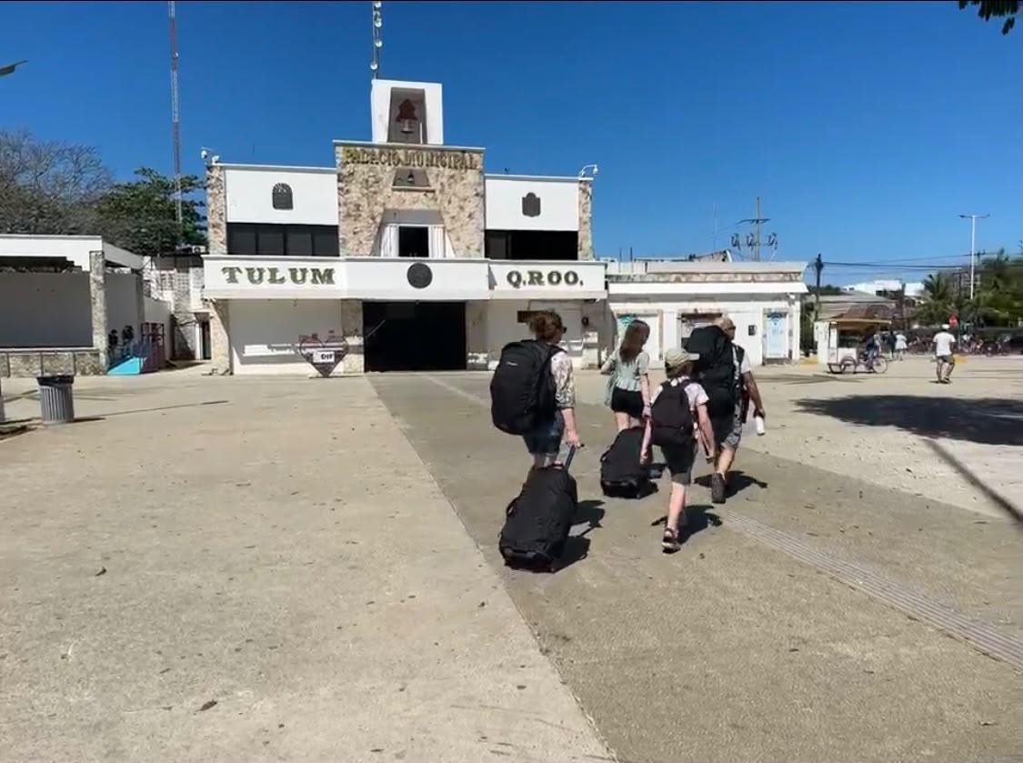 Director de promoción turística de Tulum critica a quienes buscan lucrar con la crisis del destino
