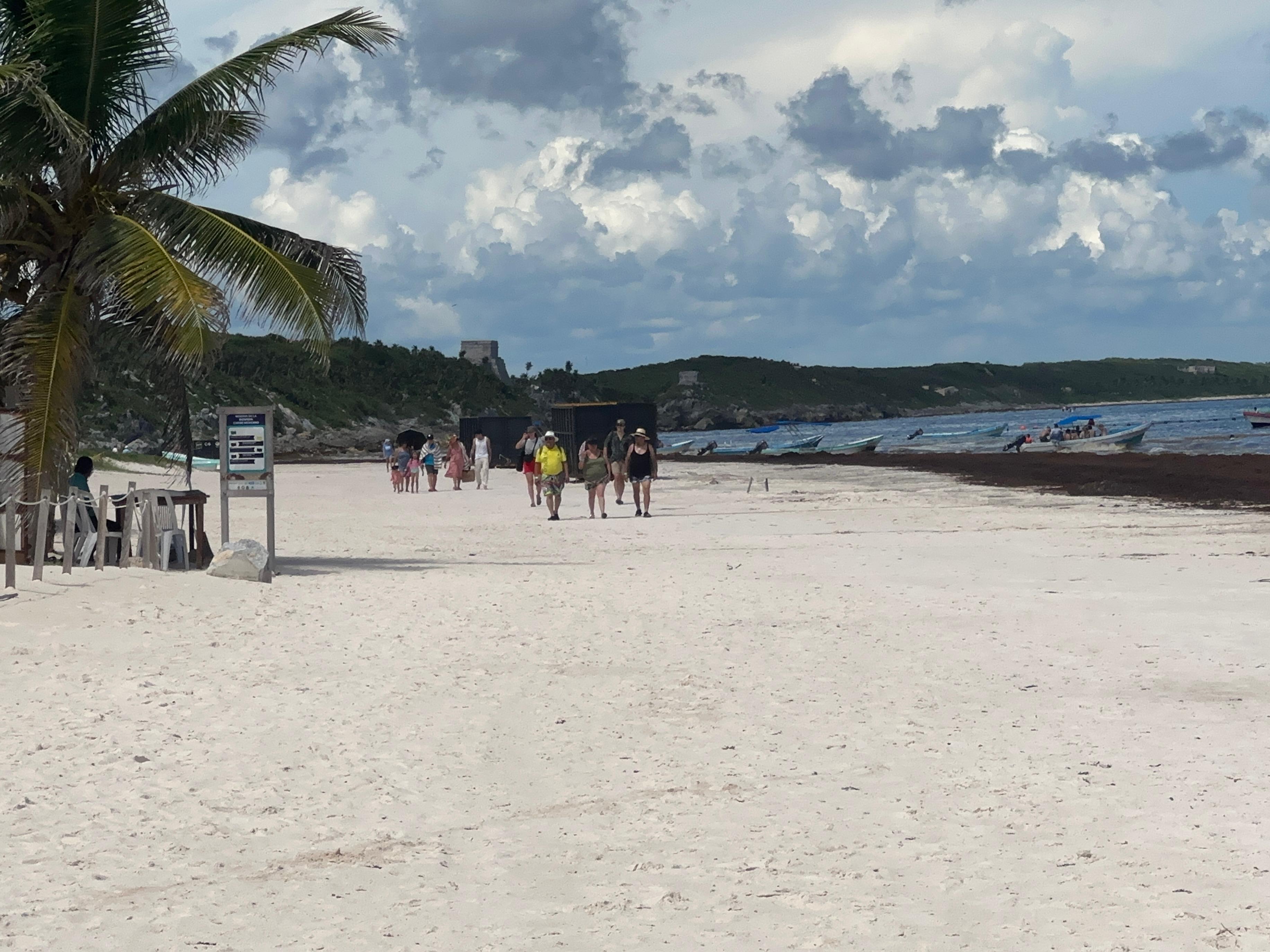 Sociedad civil da seguimiento a la petición de libre acceso a las playas en Tulum