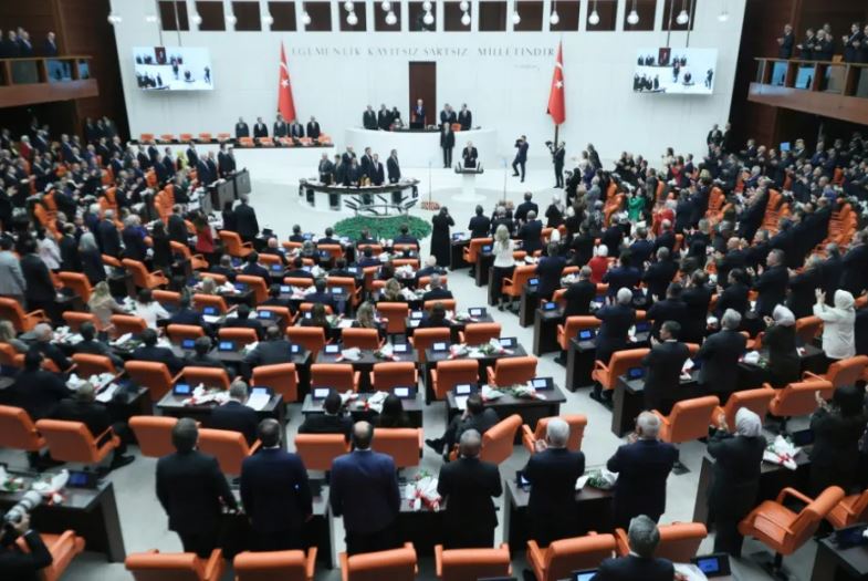 Turquía prohíbe las redes sociales a niños y adolescentes de menos de 15 años