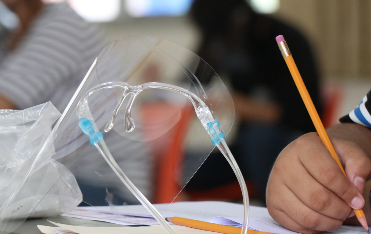 Con medidas sanitarias, aspirantes de ingreso a UADY presentan examen