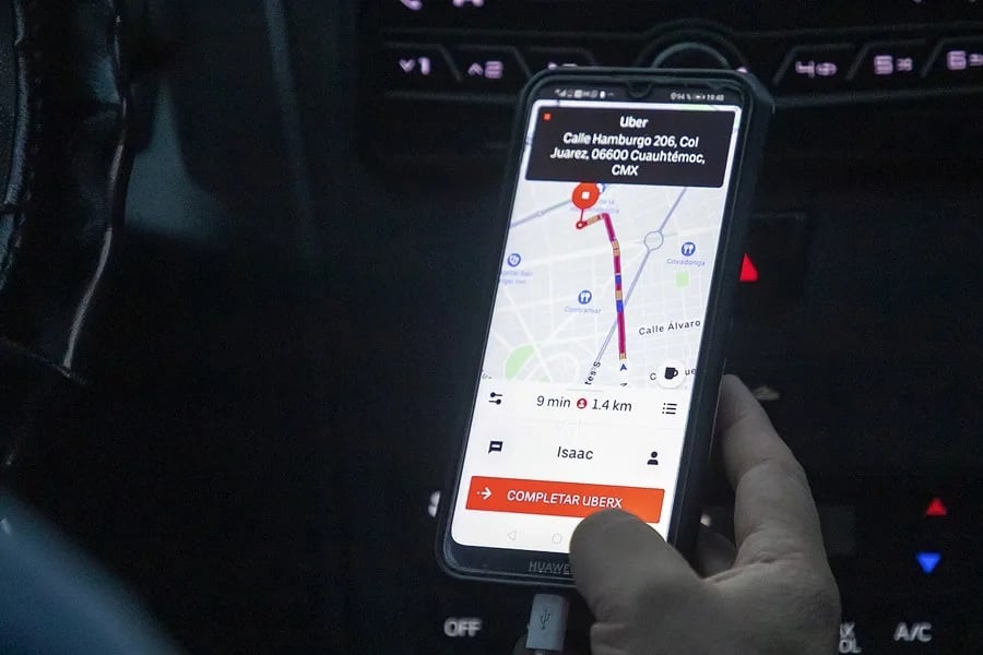 Uber obtiene suspensión definitiva para operar en todos los aeropuertos de México