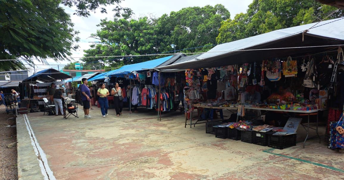 Mérida mantiene sin cambios cuotas por derecho de uso de suelo para comerciantes fijos, semifijos y ambulantes