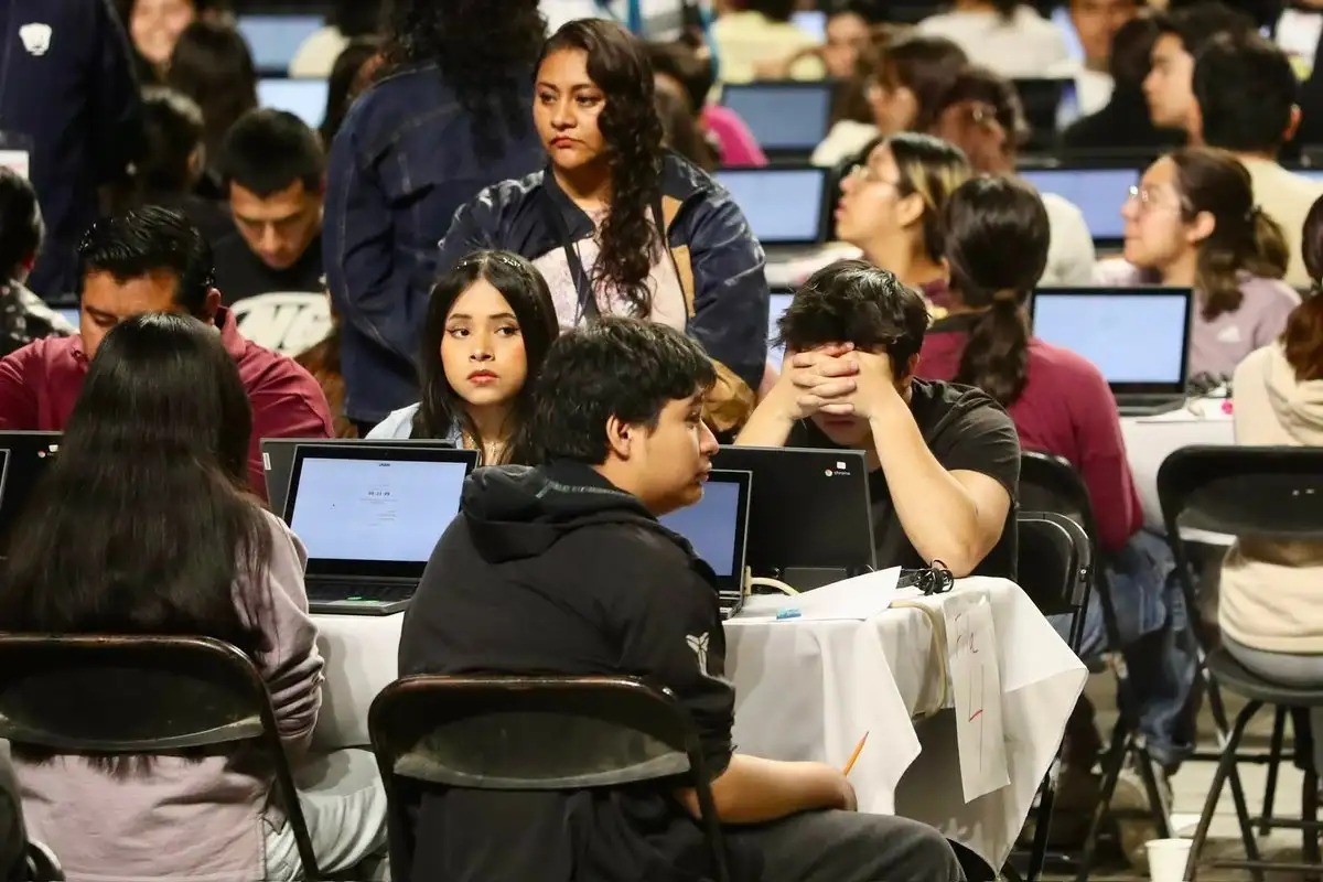 Arranca examen de control de la UNAM en CDMX; cancelan la prueba a dos aspirantes por usar el celular
