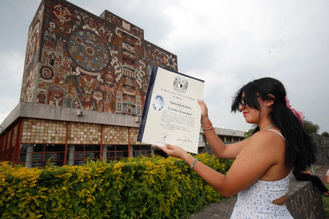 Polémica por puntajes atípicos en examen en línea de la UNAM: Sheinbaum señala que no se dimensionó el desarrollo de la IA
