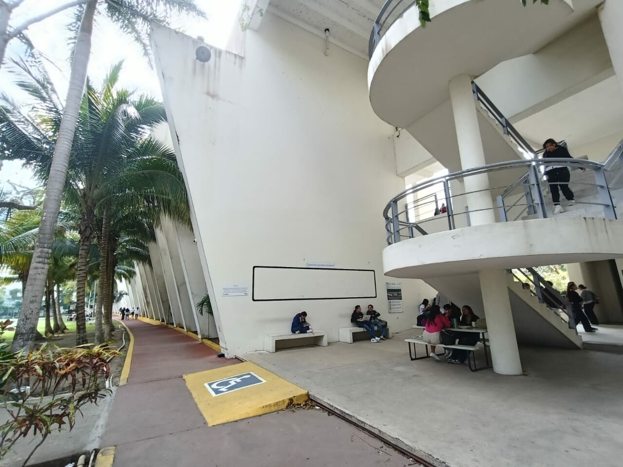 Unicaribe analiza necesidades de QRoo para diversificar su oferta académica