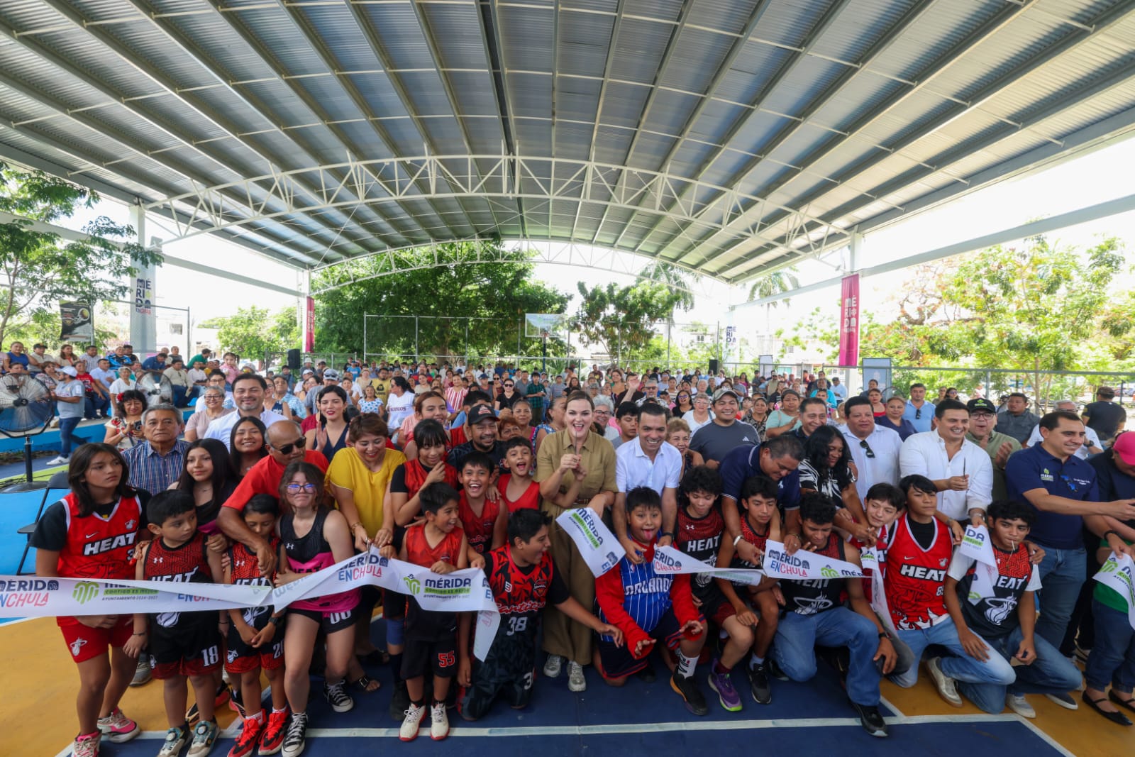 Mérida Enchula entrega trabajos de rehabilitación de espacios públicos en Fraccionamiento Unidad Morelos