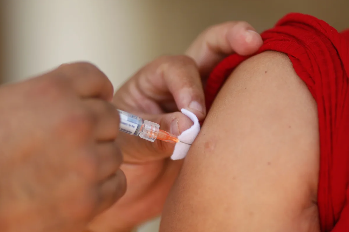 Expertos piden a México incorporar vacuna contra dengue ante riesgo de nuevas epidemias