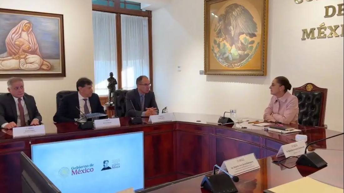 Sheinbaum firma acuerdo para producir en México vacunas de ARN mensajero contra Covid-19