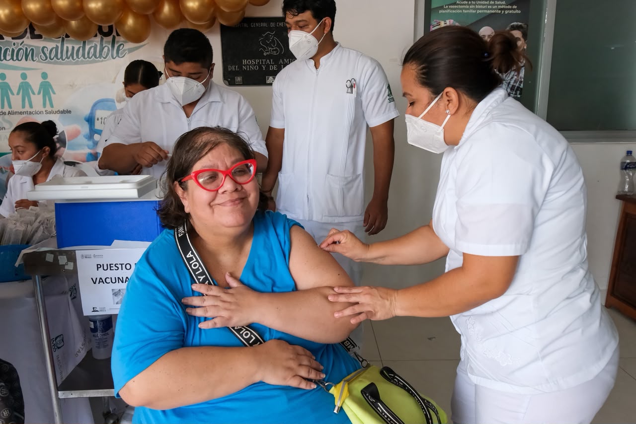 Quintana Roo alcanza el primer lugar nacional en vacunación y supera la meta programada