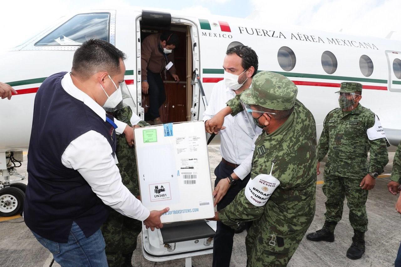 Arriban a Yucatán 10 mil 725 vacunas para el personal de salud
