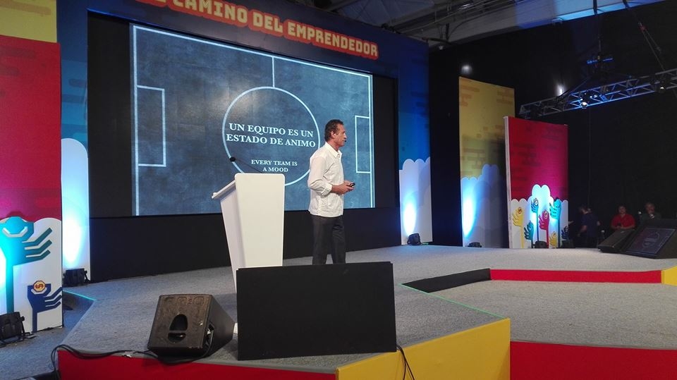 Pasión y humildad, poderes de todo líder: Jorge Valdano