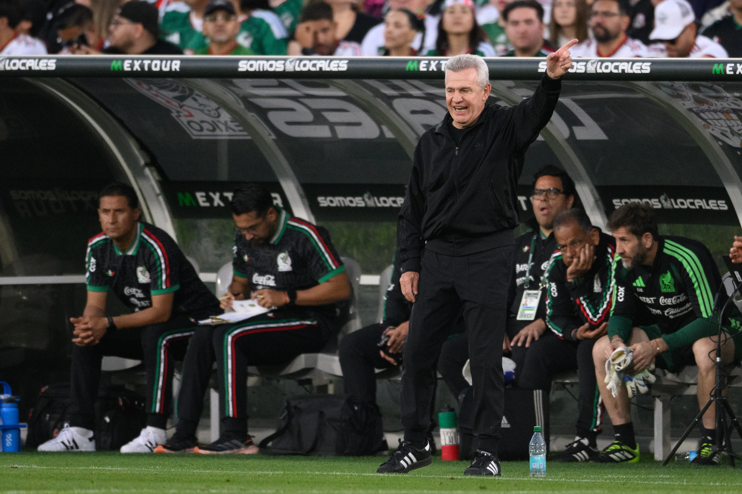 El último rescate mundialista de Javier Aguirre: el bombero de México lucha con viejos fantasmas
