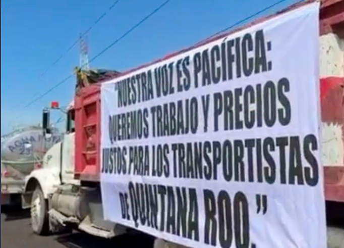 Volqueteros de QRoo suspenden protesta tras llegar a acuerdo con autoridades