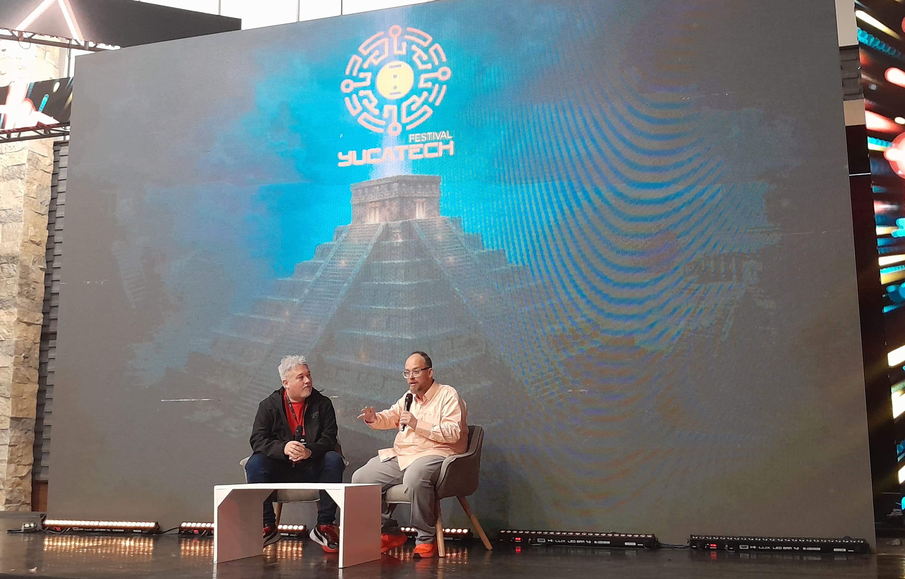 IA contra IA, el futuro de competencia en las empresas, plantean en Yucatech 