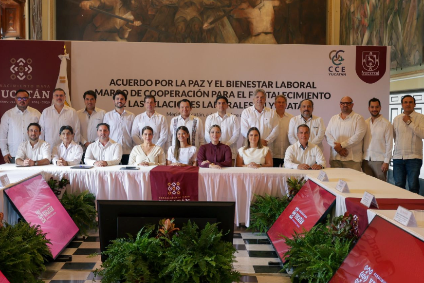 Yucatán: Díaz Mena encabeza firma del Acuerdo por la Paz y el Bienestar Laboral entre el Cecoley y CCE